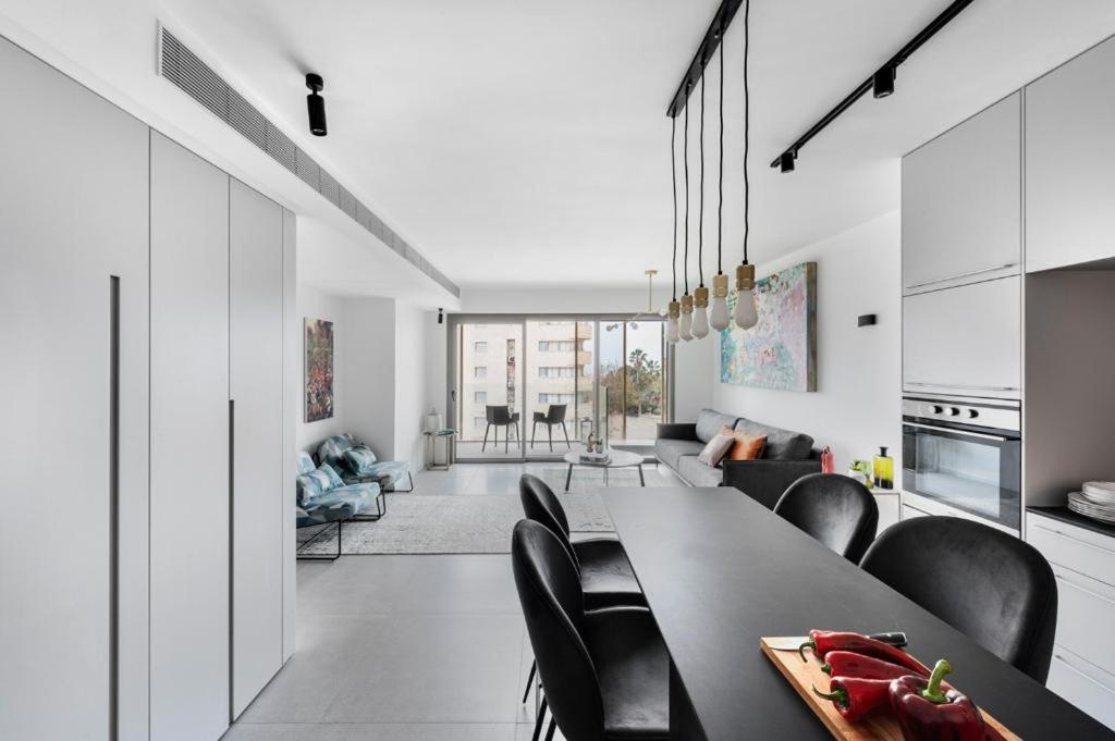 Yefet - By Beach Apartments Tlv Tel Aviv Eksteriør billede