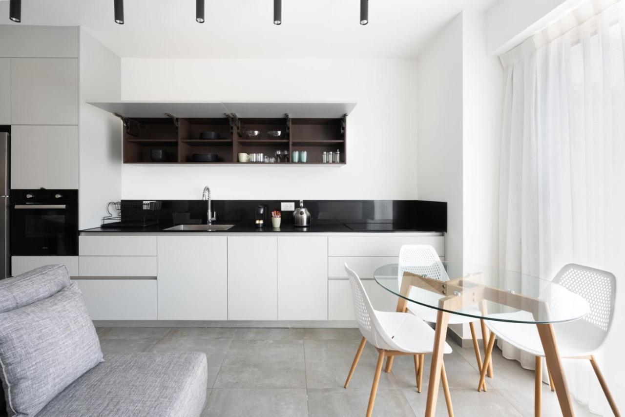 Yefet - By Beach Apartments Tlv Tel Aviv Eksteriør billede