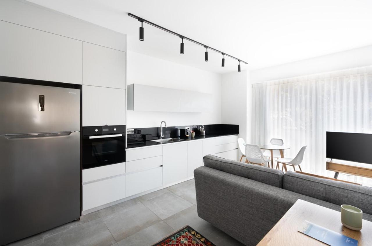 Yefet - By Beach Apartments Tlv Tel Aviv Eksteriør billede